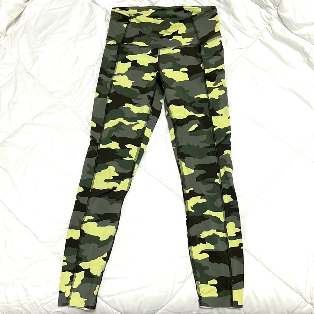 Lululemon fast and free tight size 6 25”